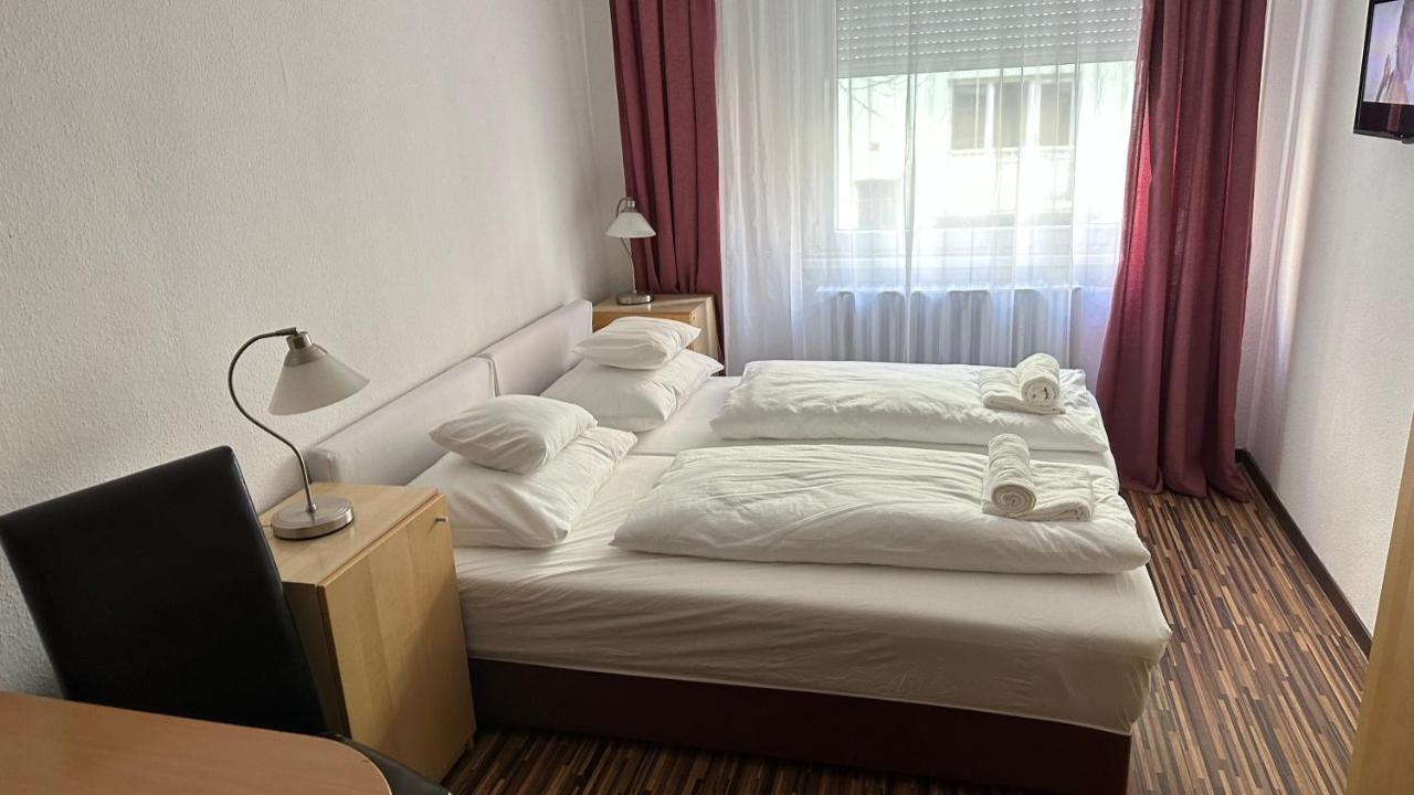 H1 Apartmanok Boedapest Buitenkant foto