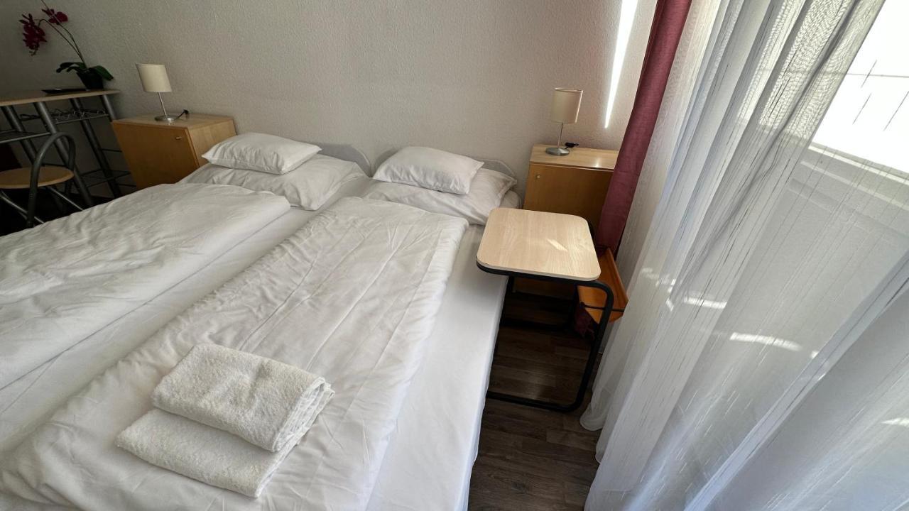 H1 Apartmanok Boedapest Buitenkant foto
