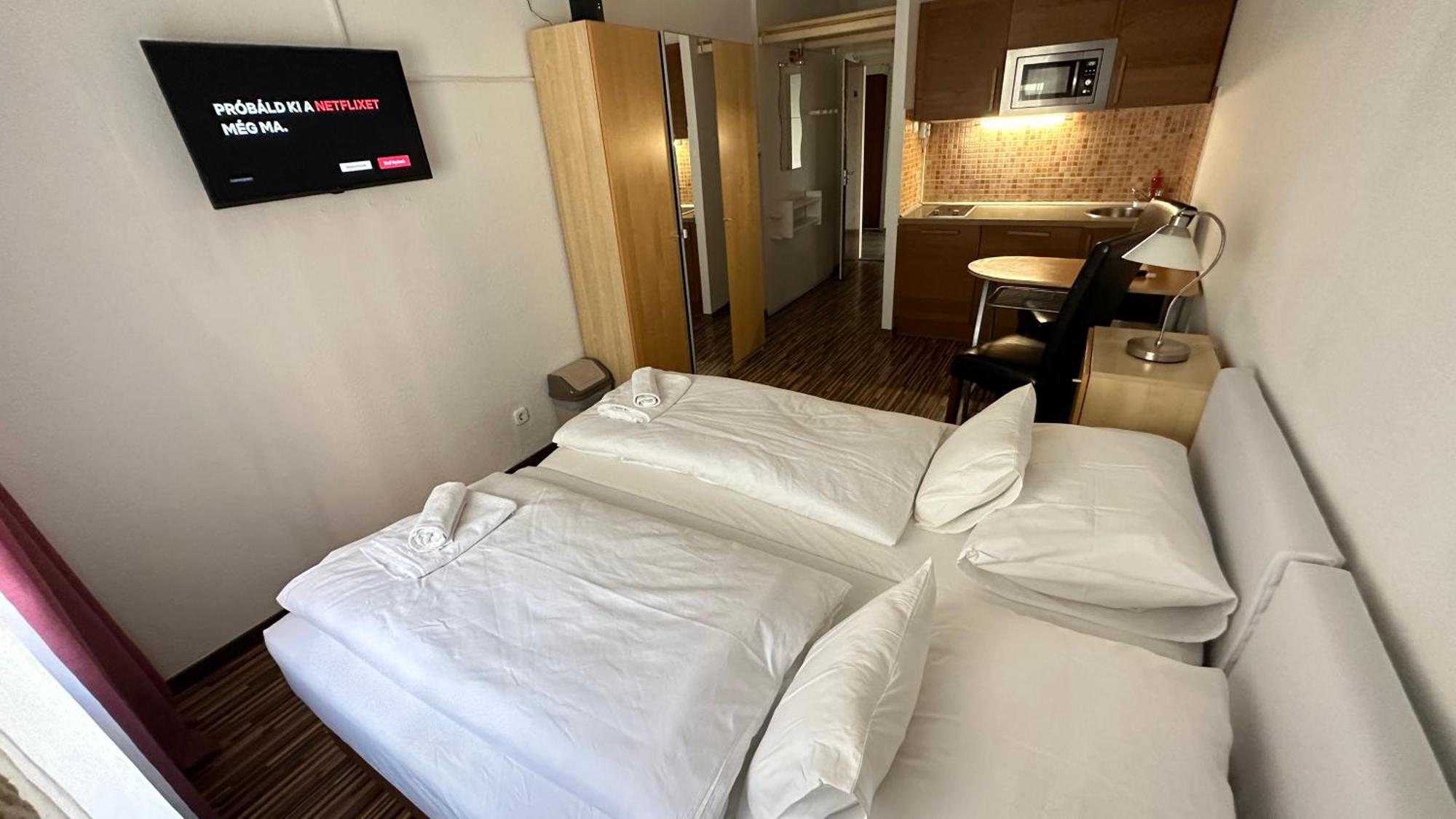 H1 Apartmanok Boedapest Buitenkant foto